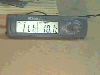 Digital Temperature guage shows Room and Transistor temperature